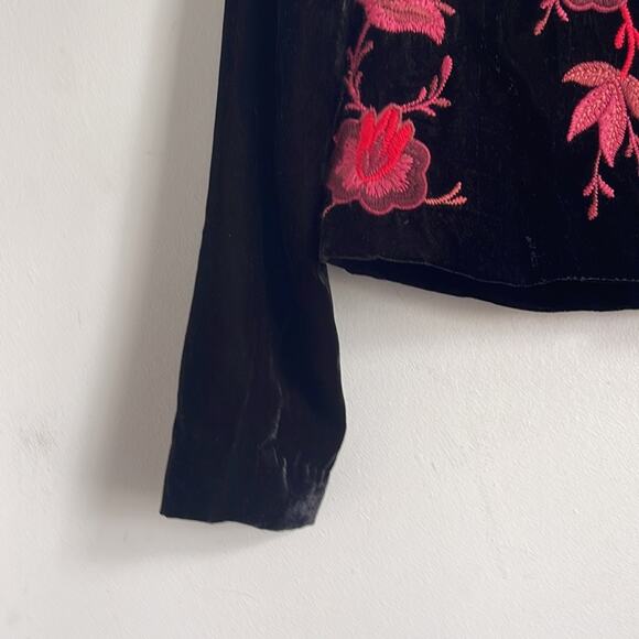NWT ANTHRO ett:twa embroidered single button velvet cropped blazer sz XS - Picture 4 of 7